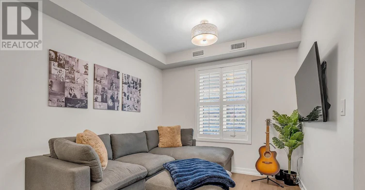 MAIN-12 Arlington Avenue, Toronto, ON, M6G 3K8 - 4