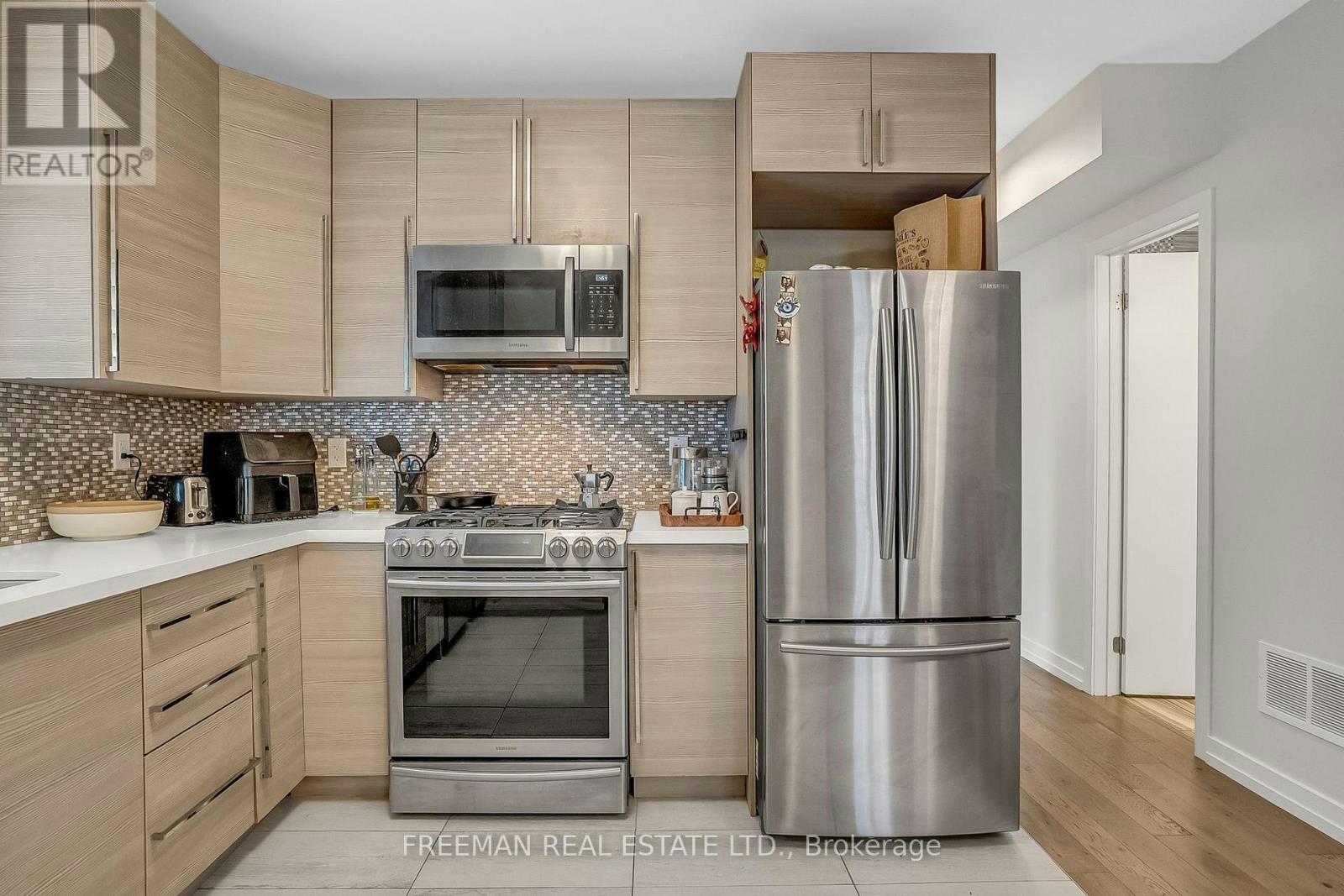 MAIN-12 Arlington Avenue, Toronto, ON, M6G 3K8 - 8