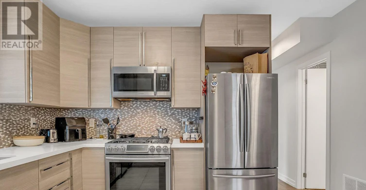 MAIN-12 Arlington Avenue, Toronto, ON, M6G 3K8 - 8