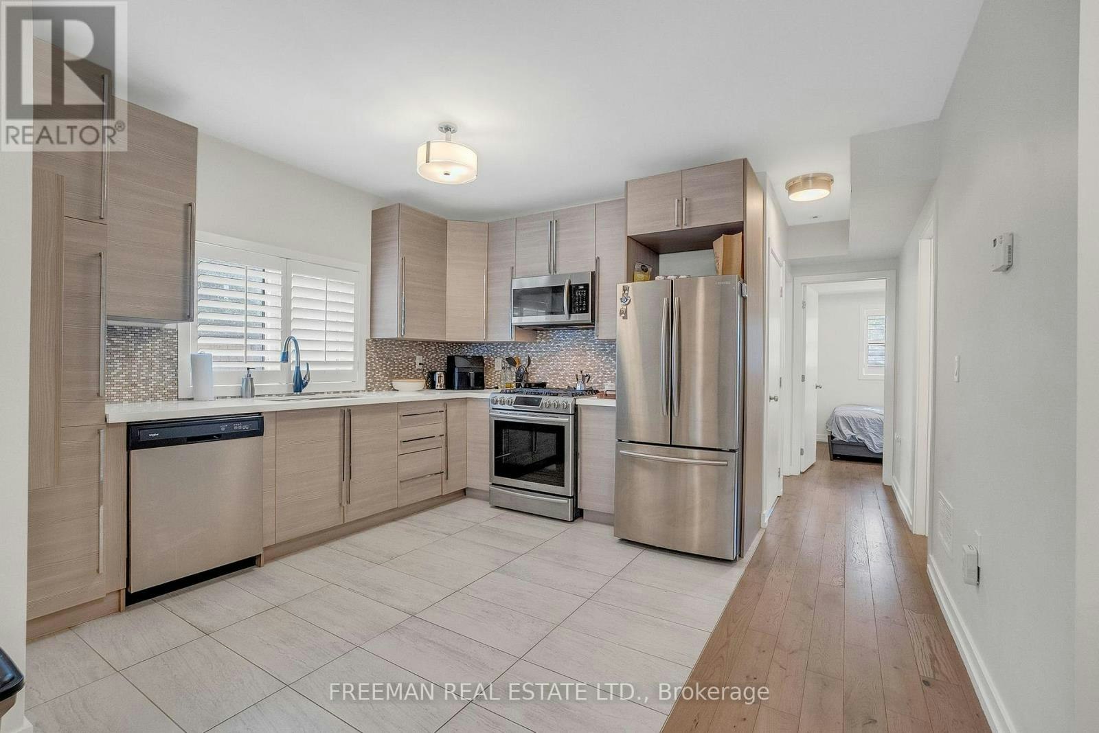 MAIN-12 Arlington Avenue, Toronto, ON, M6G 3K8 - 9