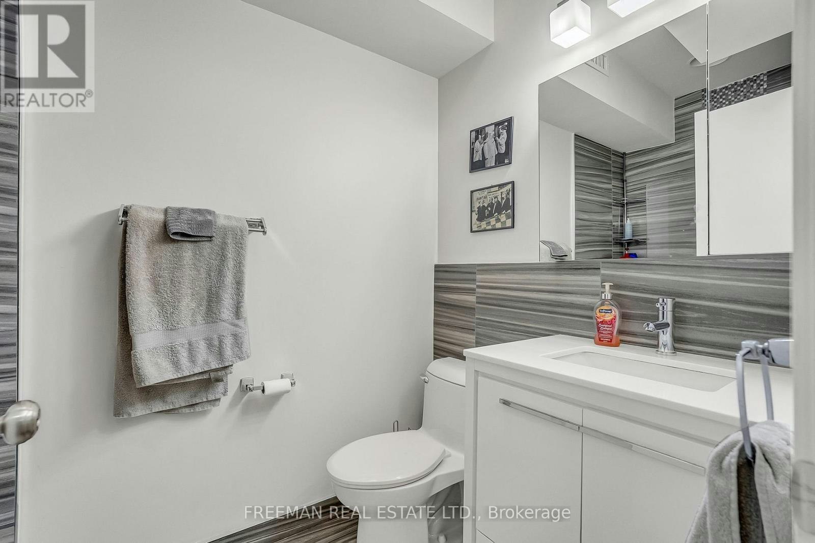 MAIN-12 Arlington Avenue, Toronto, ON, M6G 3K8 - 15