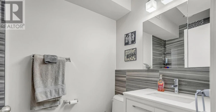 MAIN-12 Arlington Avenue, Toronto, ON, M6G 3K8 - 15