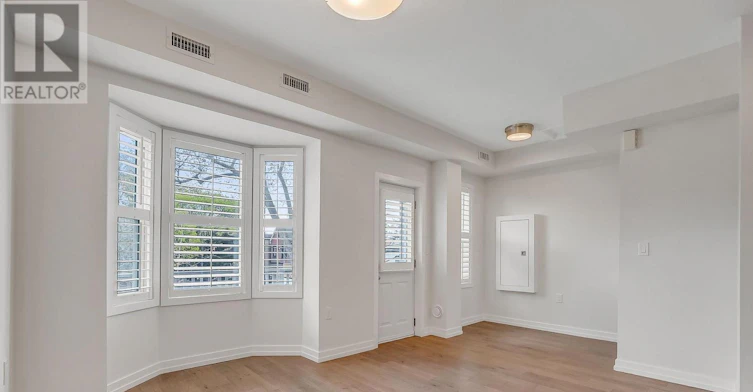 UPPER-12 Arlington Avenue, Toronto, ON, M6G 3K8 - 5