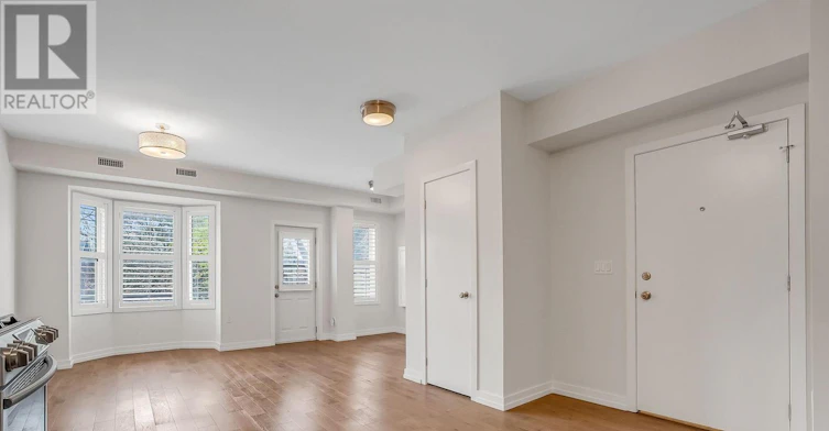 UPPER-12 Arlington Avenue, Toronto, ON, M6G 3K8 - 4