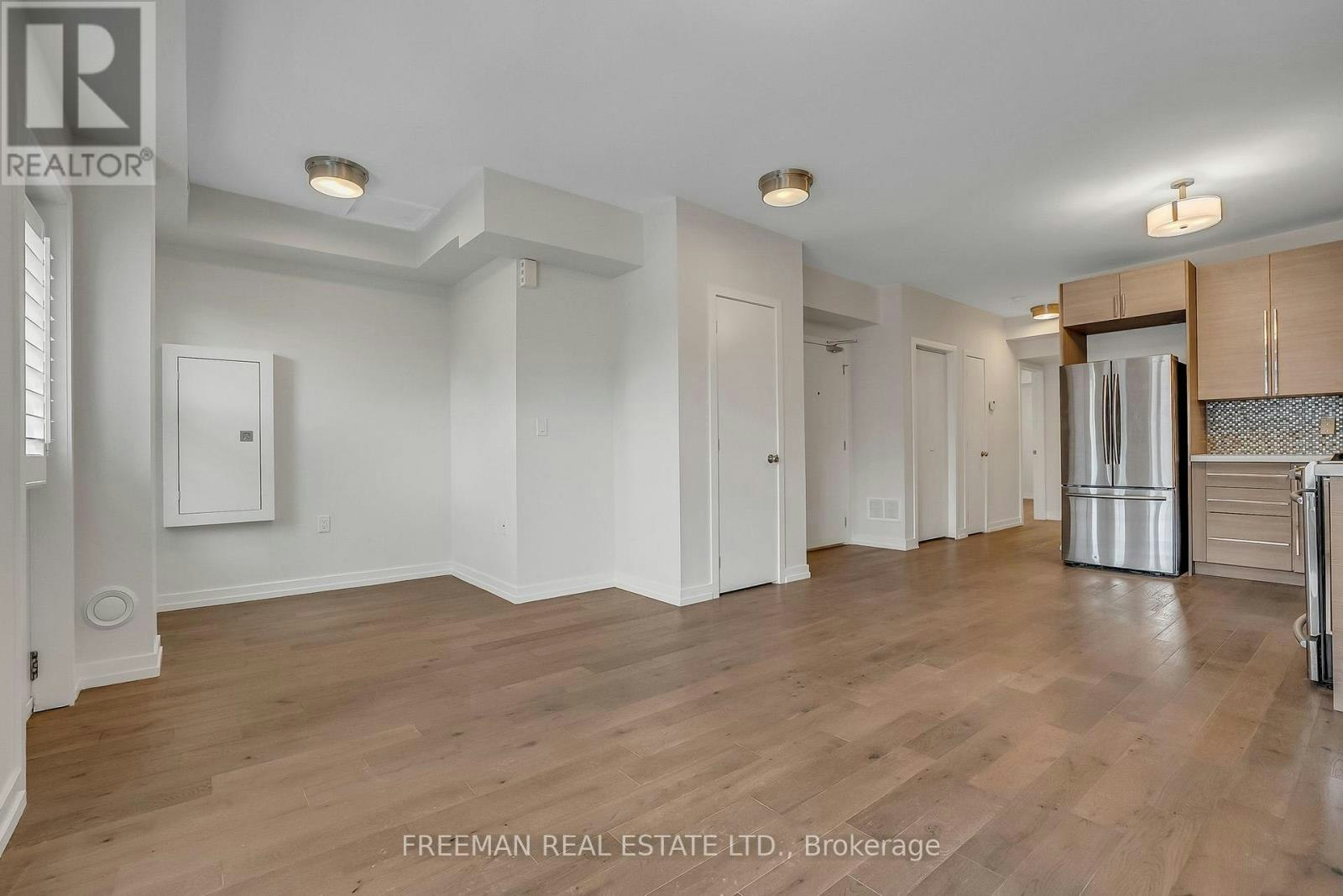 UPPER-12 Arlington Avenue, Toronto, ON, M6G 3K8 - 6