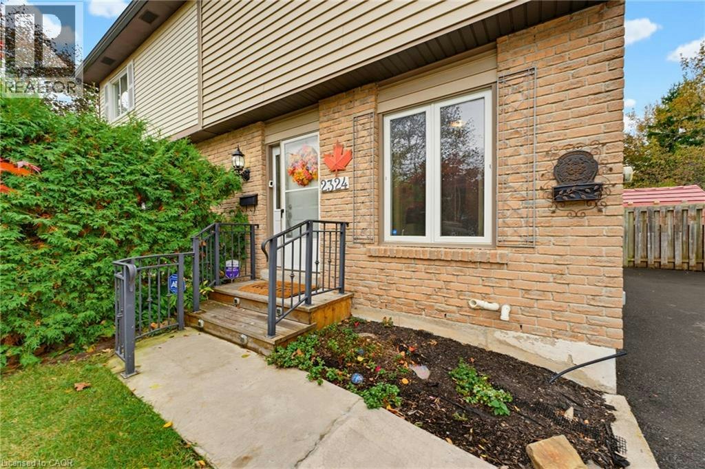 2324 Middlesmoor Crescent, Burlington, ON, L7P 3X7