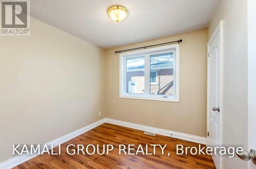 MAIN-262 Penn Avenue, Newmarket, ON, L3Y 2S6 - 10