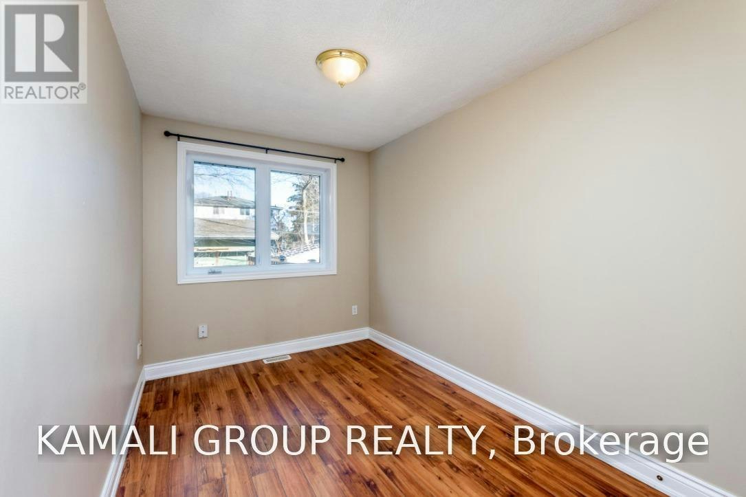 MAIN-262 Penn Avenue, Newmarket, ON, L3Y 2S6 - 9