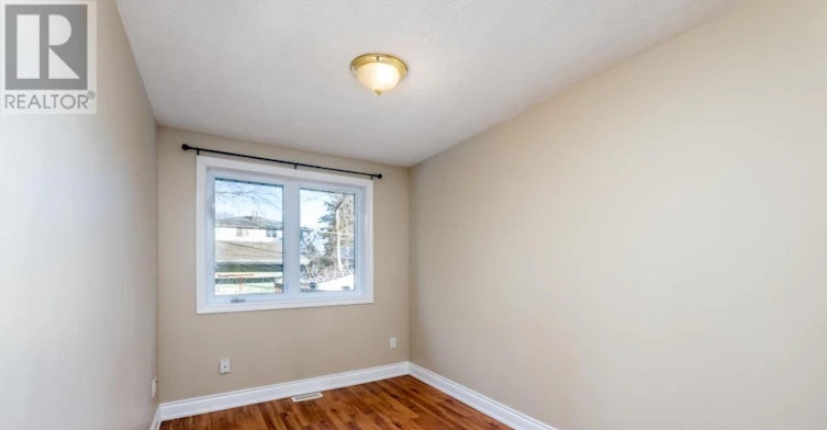 MAIN-262 Penn Avenue, Newmarket, ON, L3Y 2S6 - 9