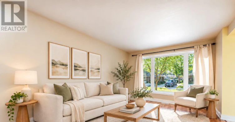 MAIN-262 Penn Avenue, Newmarket, ON, L3Y 2S6