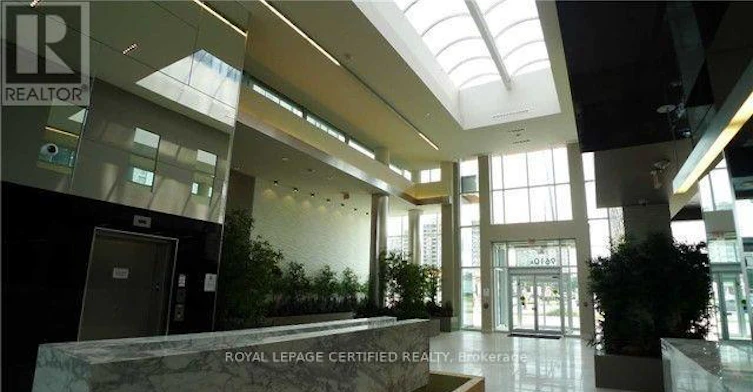 701-9608 Yonge Street, Richmond Hill, ON, L4C 1V6 - 3
