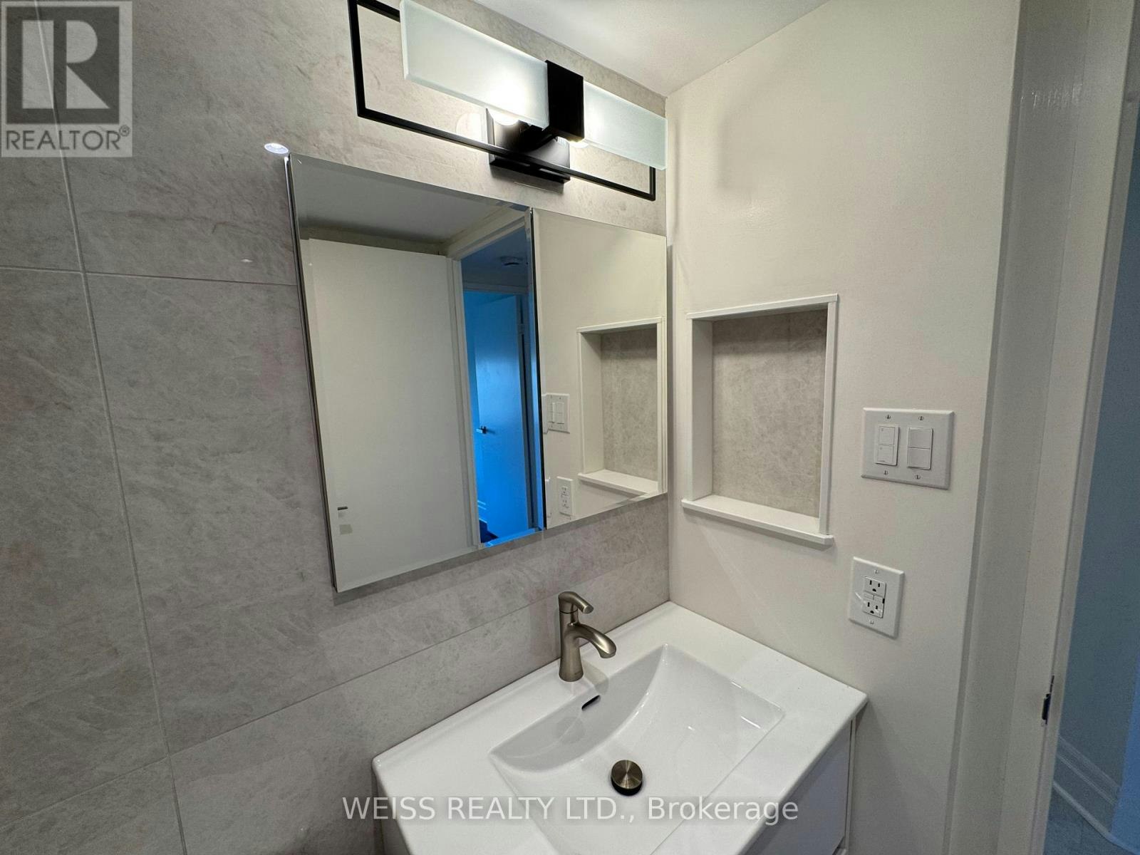 904-7460 Bathurst Street, Vaughan, ON, L4J 7K9 - 18