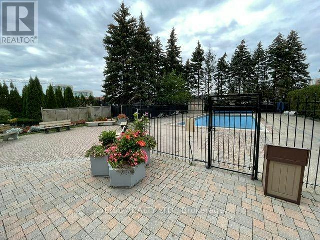 904-7460 Bathurst Street, Vaughan, ON, L4J 7K9 - 14