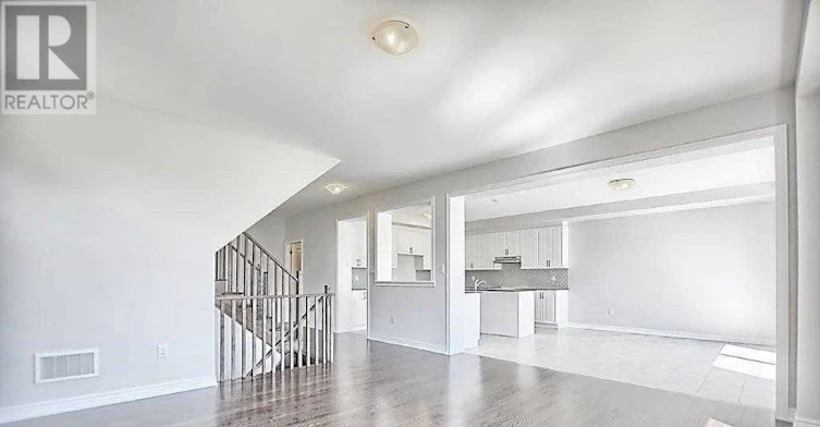 1283 Blackmore Street E, Innisfil, ON, L9J 4S4 - 8