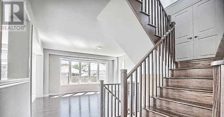 1283 Blackmore Street E, Innisfil, ON, L9J 4S4 - 5