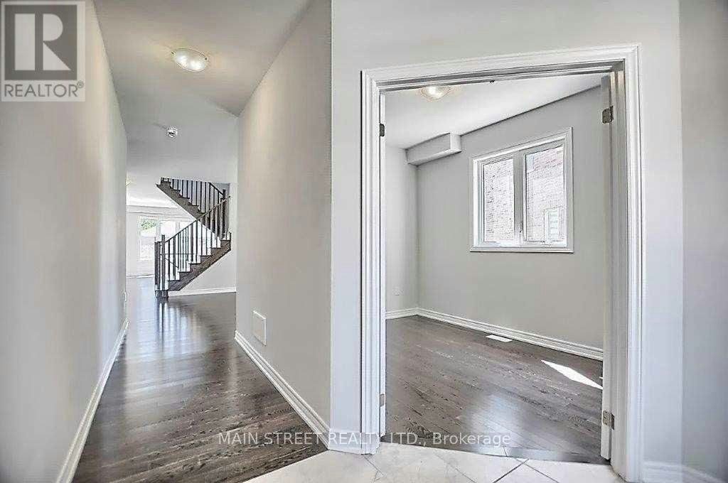 1283 Blackmore Street E, Innisfil, ON, L9J 4S4 - 2