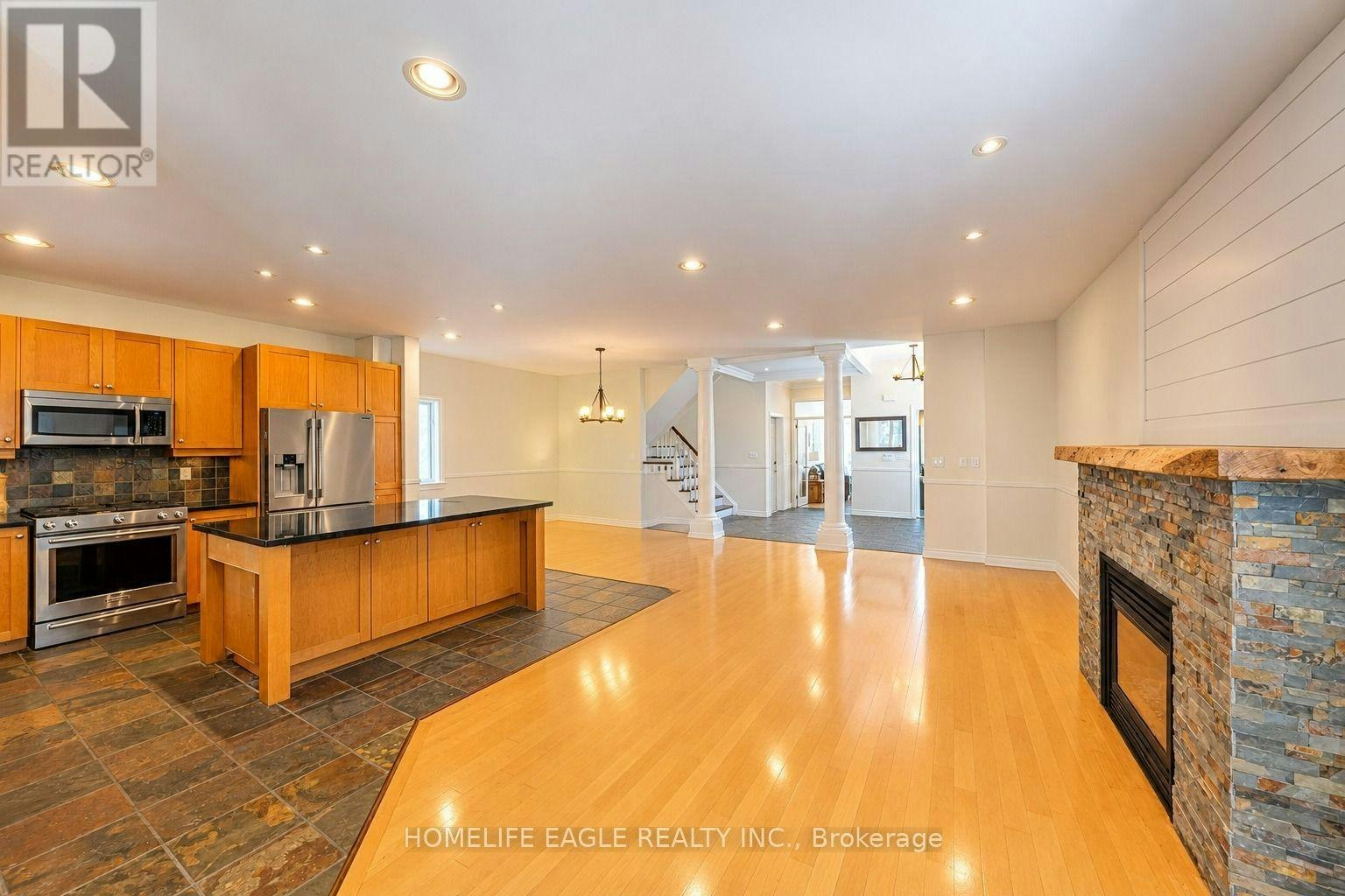 10 Wildwood Avenue, Richmond Hill, ON, L4E 3B3 - 6
