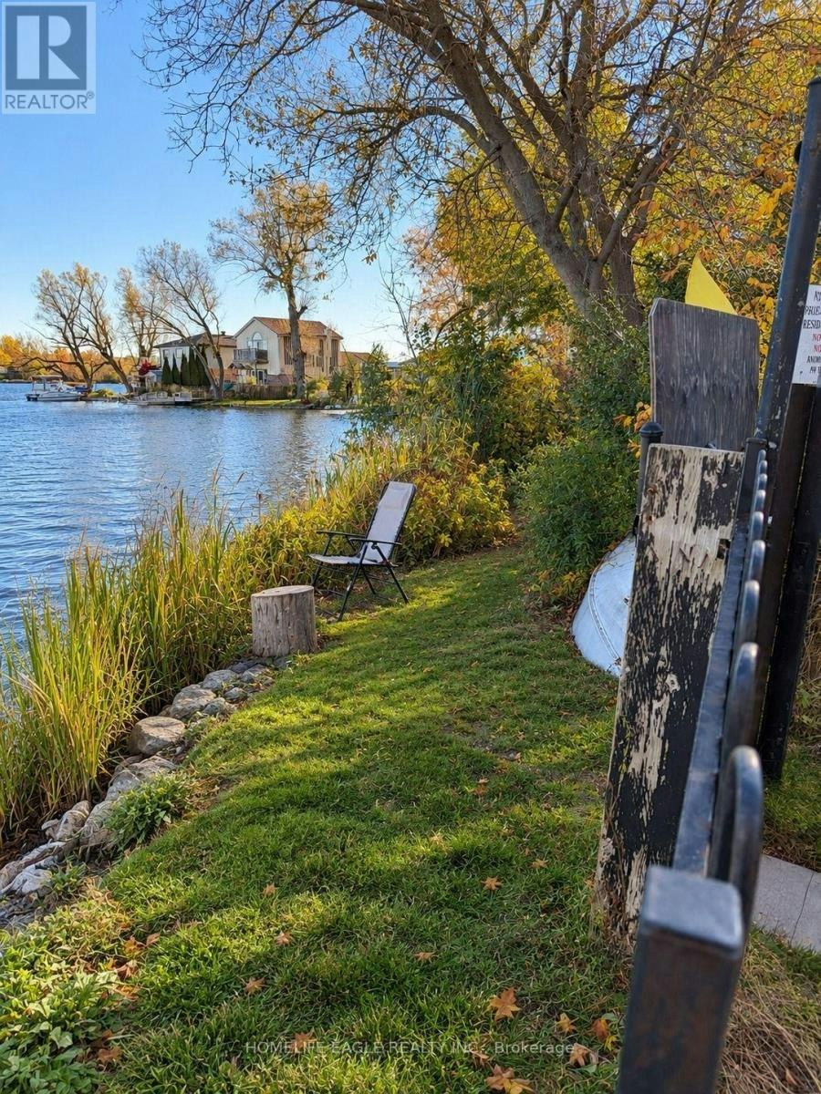 10 Wildwood Avenue, Richmond Hill, ON, L4E 3B3 - 3