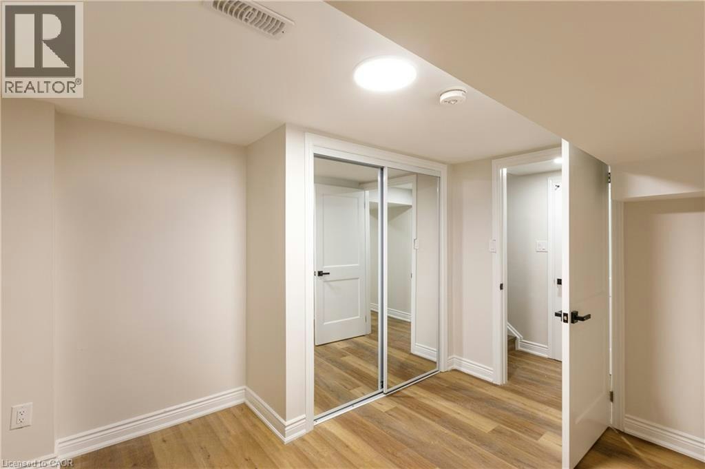 Lower-11 Algonquin Court, Hamilton, ON, L8T 4T2 - 11