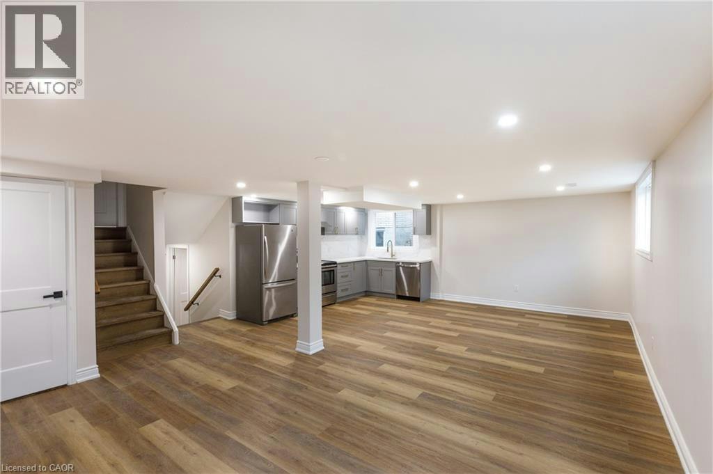 Lower-11 Algonquin Court, Hamilton, ON, L8T 4T2 - 4