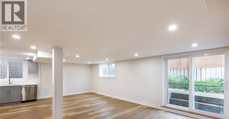 Lower-11 Algonquin Court, Hamilton, ON, L8T 4T2 - 3