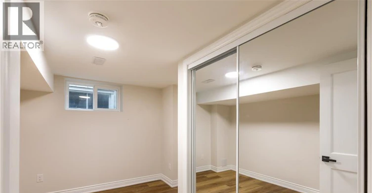 Lower-11 Algonquin Court, Hamilton, ON, L8T 4T2 - 10