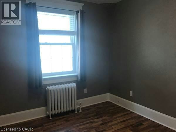 36 Wellington Street N, Kitchener, ON, N2H 5J4 - 6