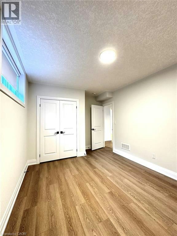 Lower-50 Jacob Detweiller Drive, Kitchener, ON, N2P 0L1 - 24
