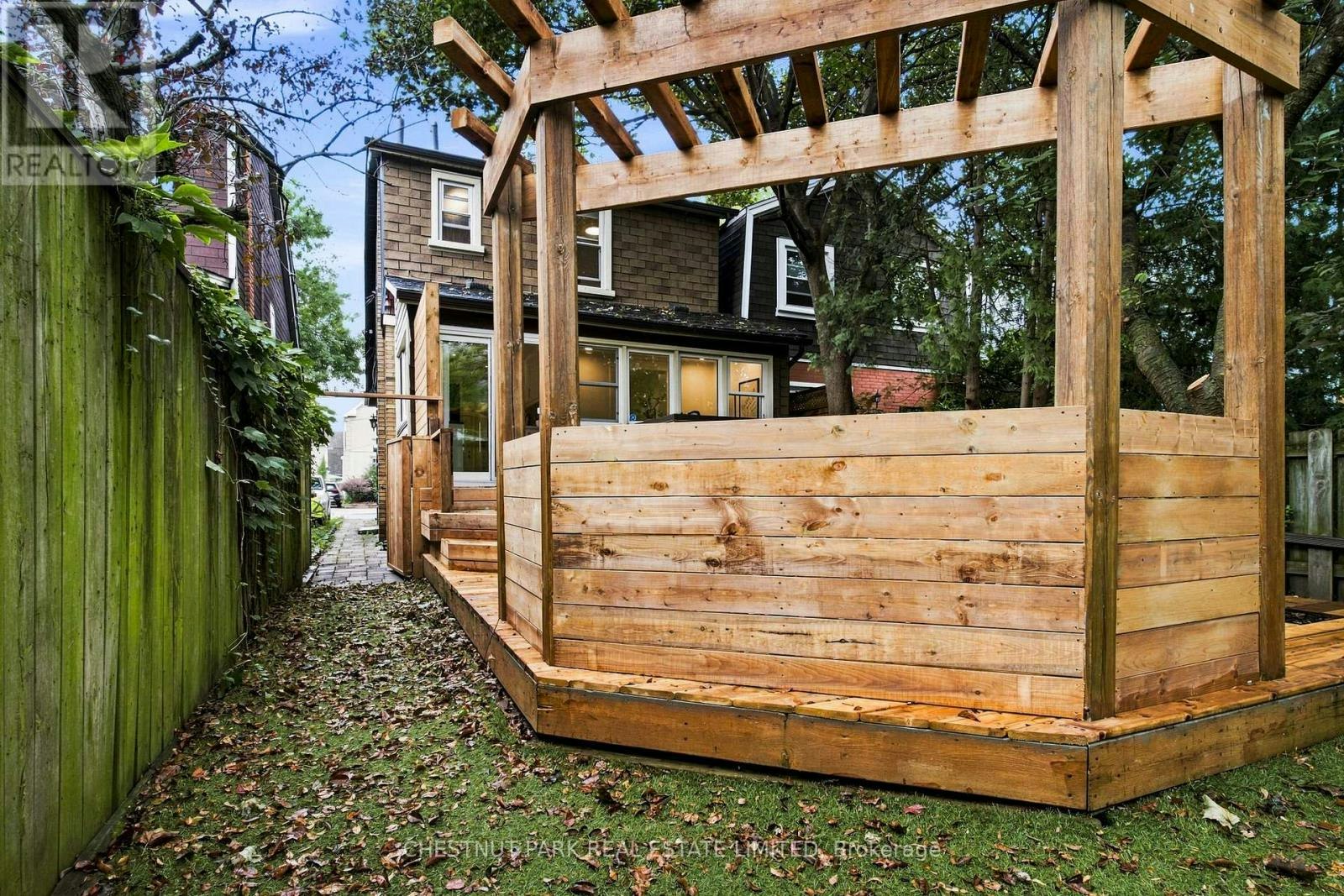127 Durie Street, Toronto, ON, M6S 3E7 - 40