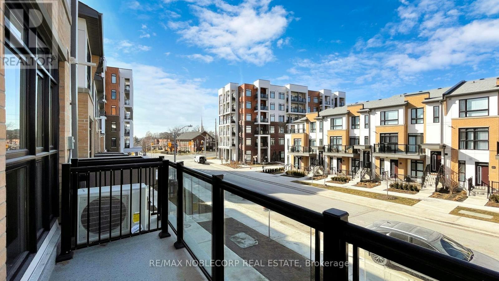 205-145 Canon Jackson Drive, Toronto, ON, M6M 2G1 - 31