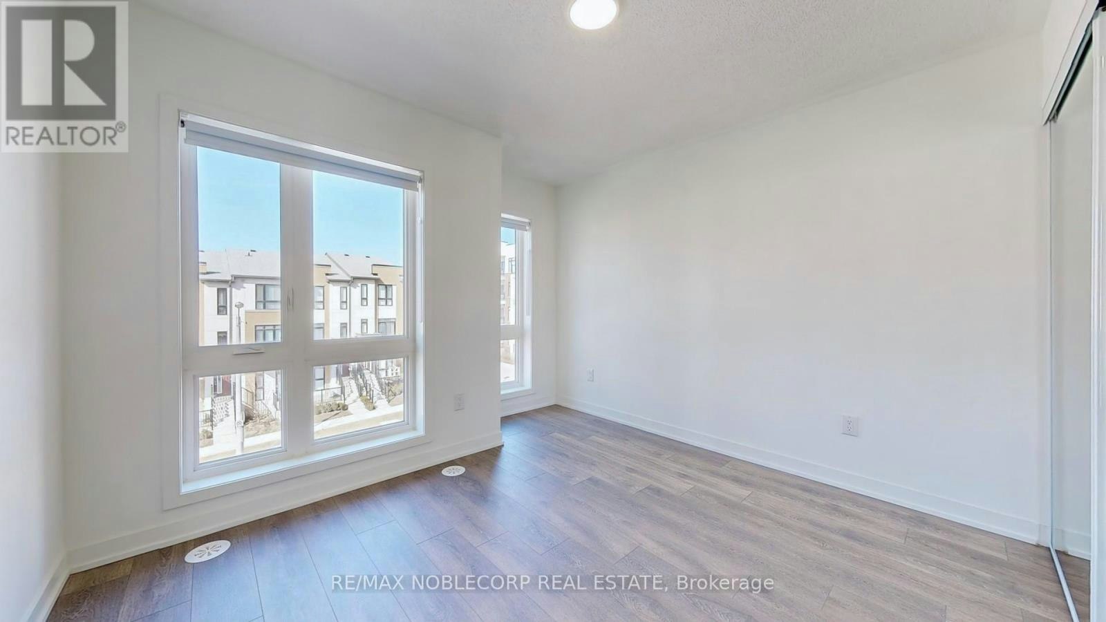 205-145 Canon Jackson Drive, Toronto, ON, M6M 2G1 - 23