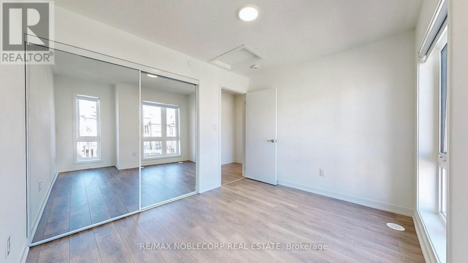 205-145 Canon Jackson Drive, Toronto, ON, M6M 2G1 - 26