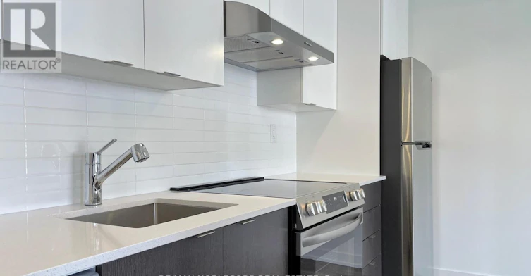 205-145 Canon Jackson Drive, Toronto, ON, M6M 2G1 - 11