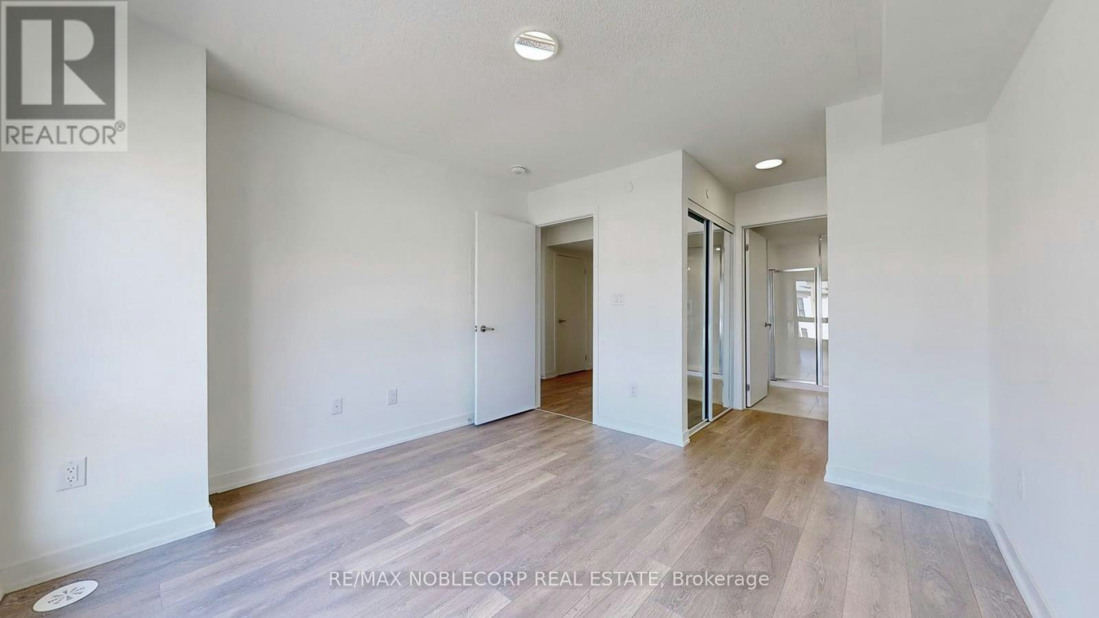 205-145 Canon Jackson Drive, Toronto, ON, M6M 2G1 - 20