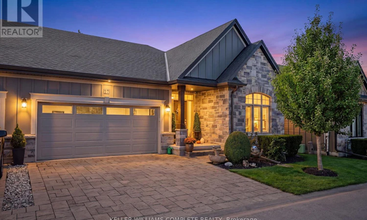 21-17 Ridgeview Crescent