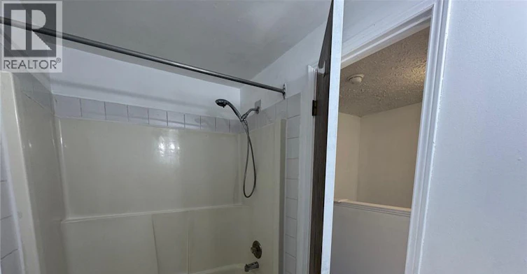 4-32 Ralgreen Crescent, Kitchener, ON, N2M 1T9 - 9