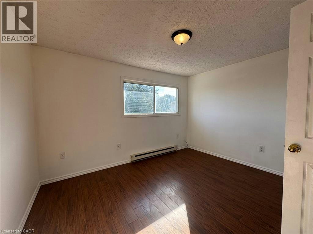 4-32 Ralgreen Crescent, Kitchener, ON, N2M 1T9 - 4