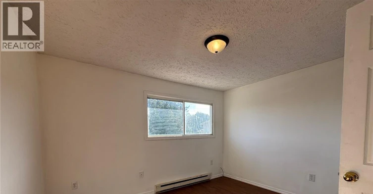 4-32 Ralgreen Crescent, Kitchener, ON, N2M 1T9 - 4