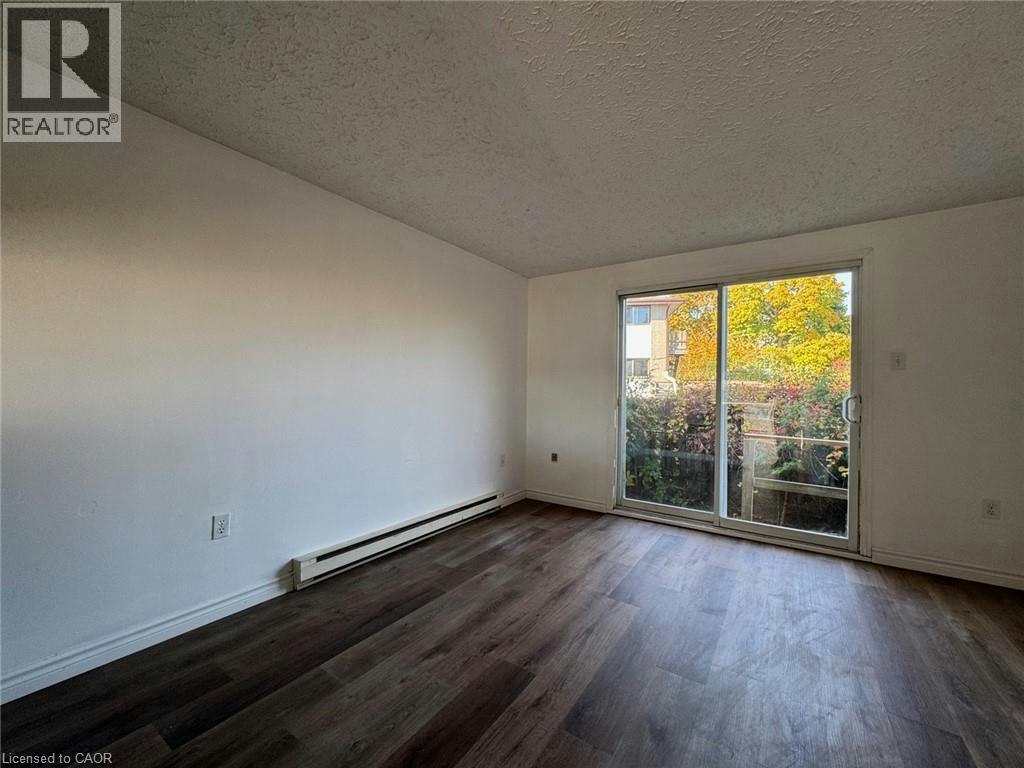 4-32 Ralgreen Crescent, Kitchener, ON, N2M 1T9 - 6