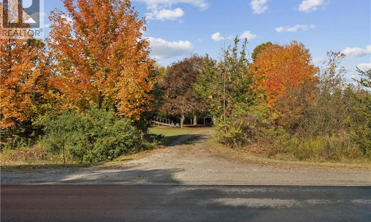 5649-25 Side Road