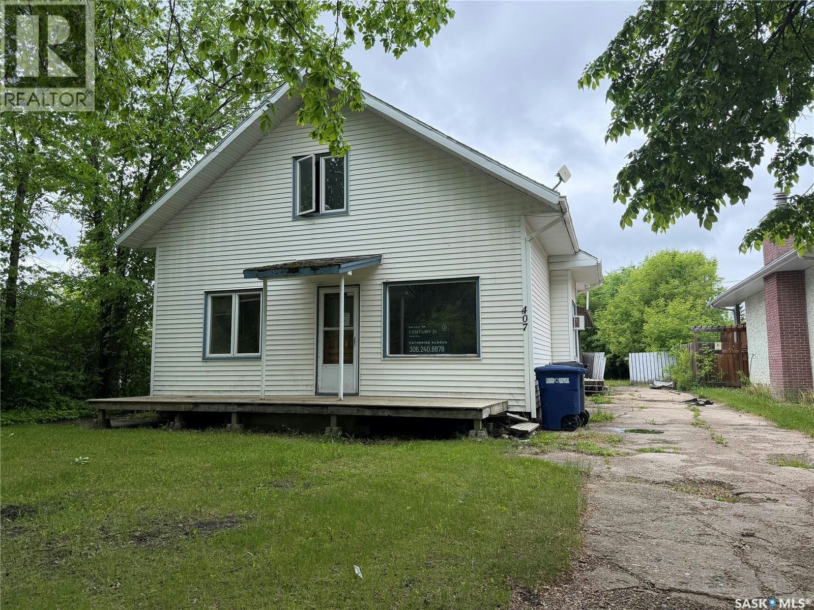 407 2nd Street E, Meadow Lake, SK, S9X 1E8