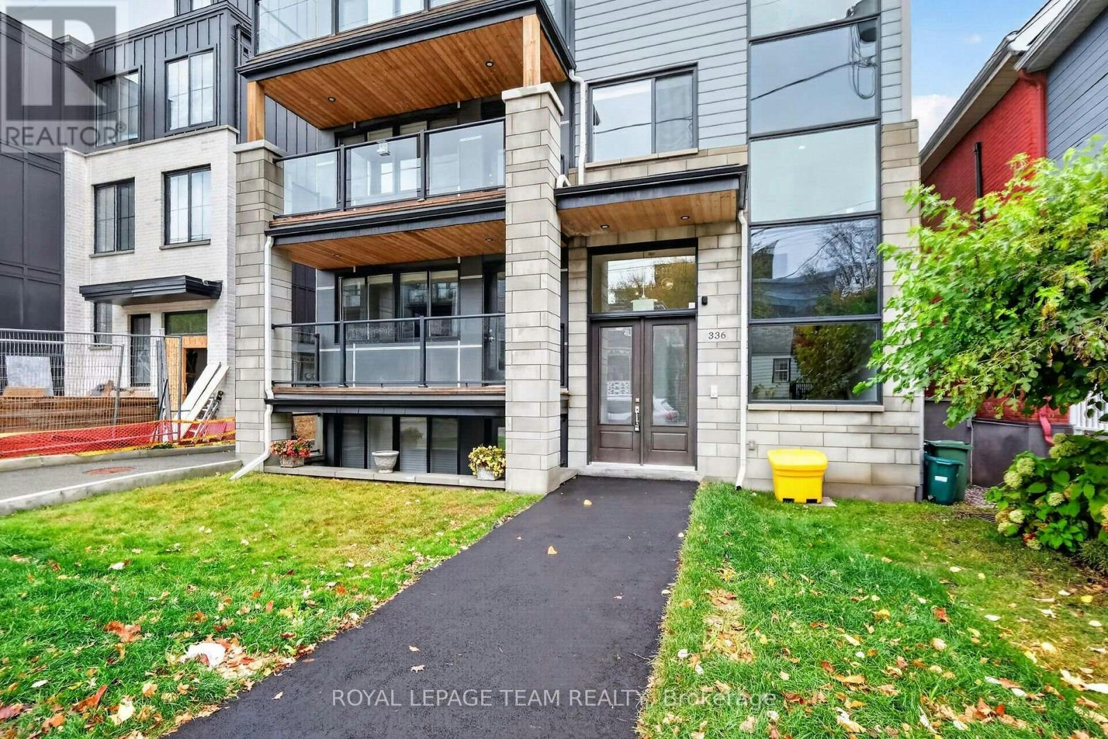 2-336 Tweedsmuir Avenue, Ottawa, ON, K1Z 5N4 - 2