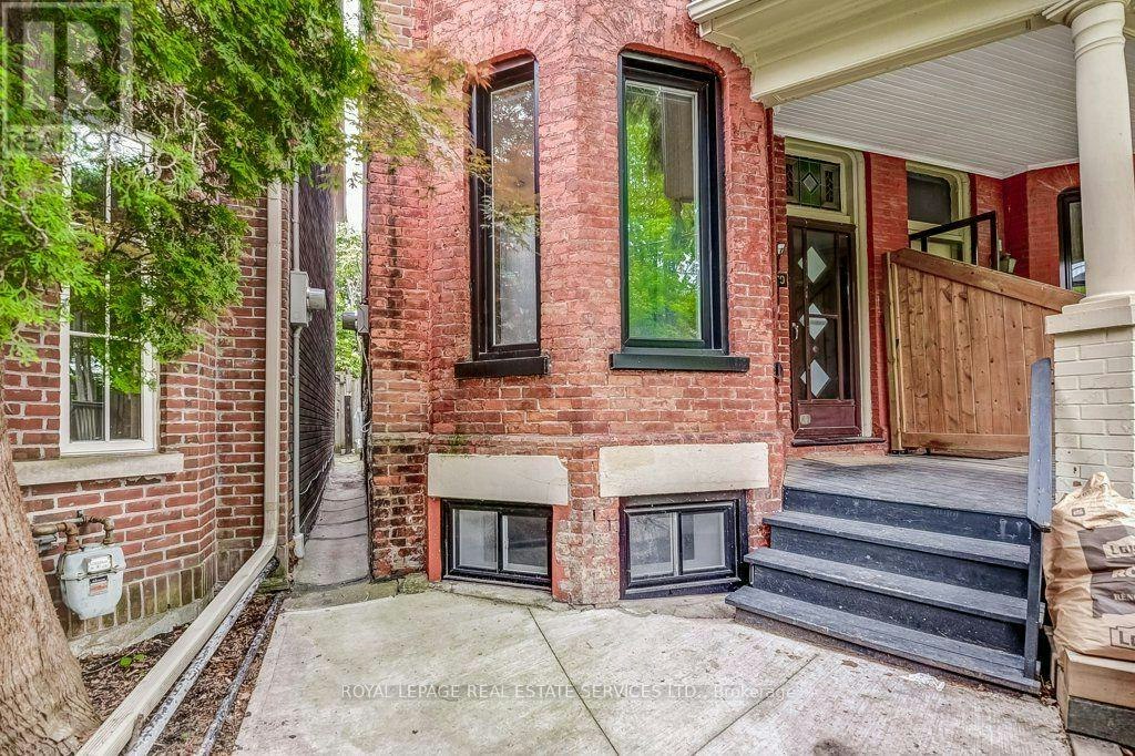 1-10 Fennings Street, Toronto, ON, M6J 3B8 - 2