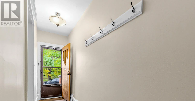 148 Felstead Avenue, Toronto, ON, M4J 1G5 - 2