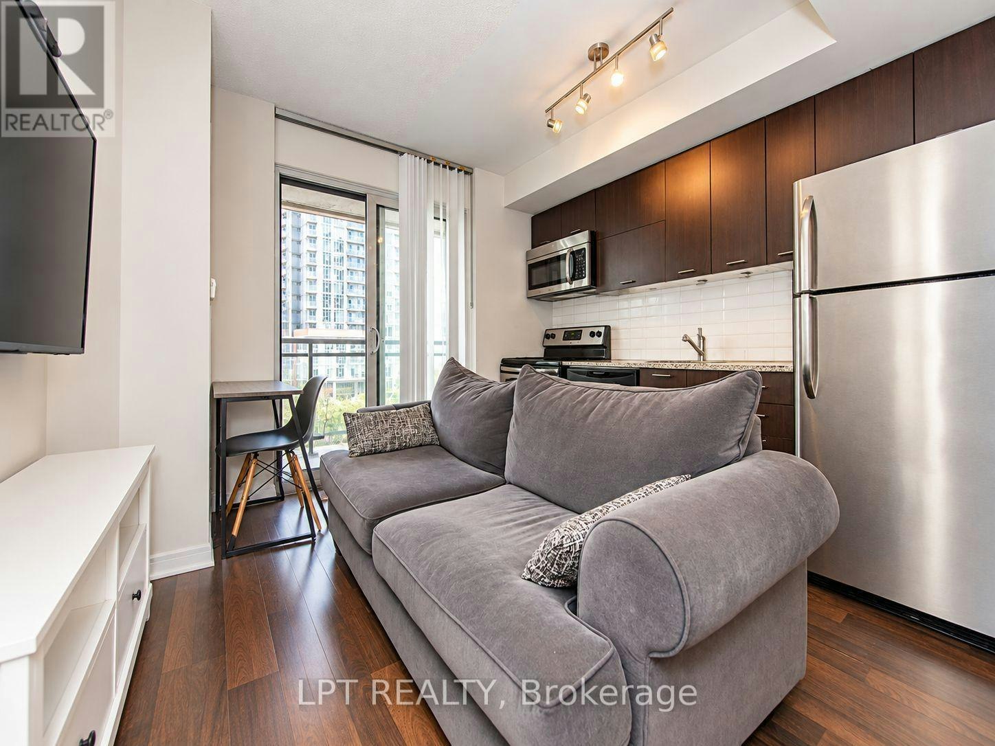420-38 Joe Shuster Way, Toronto, ON, M6K 0A5 - 9