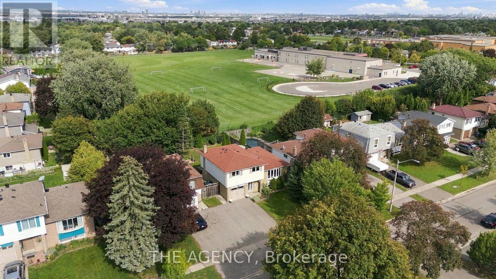 24 Jefferson Road, Brampton, ON, L6S 2G8