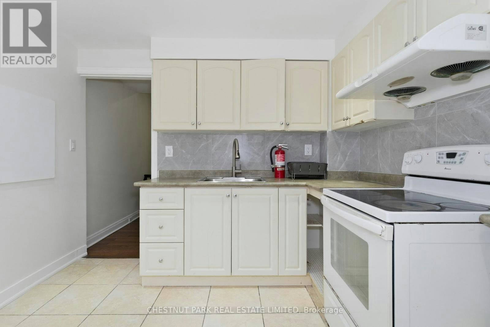 41 Roncesvalles Avenue, Toronto, ON, M6R 2K4 - 9