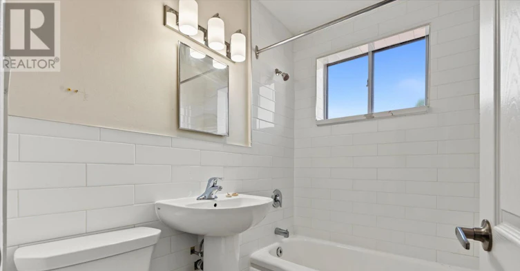 1254 Fennell Avenue E, Hamilton, ON, L8T 1T4 - 14