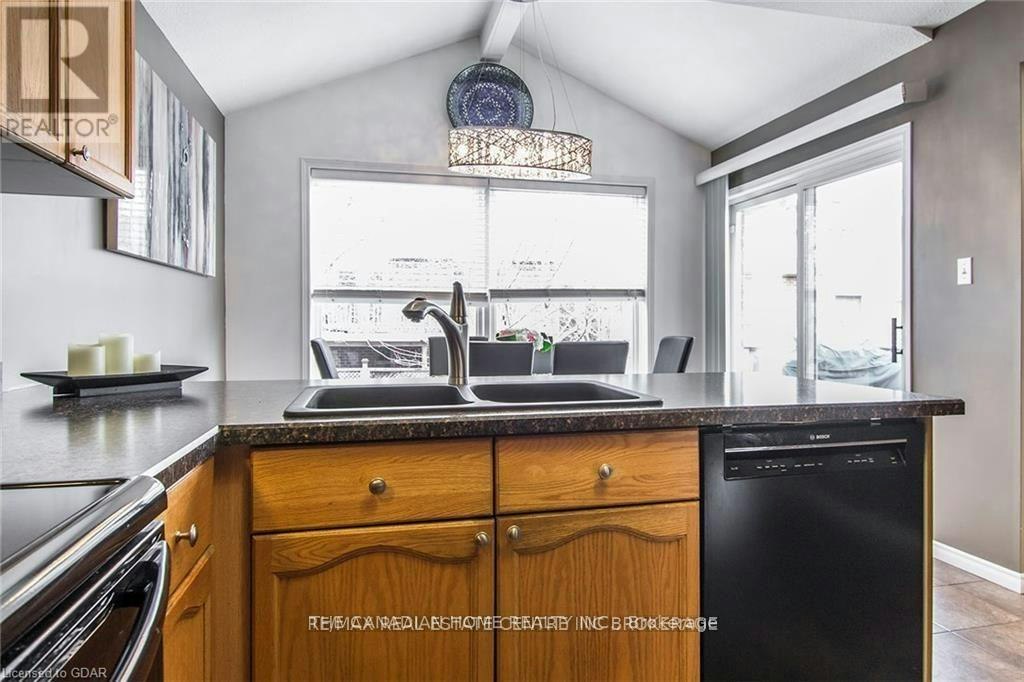 59 Hagan Avenue, Guelph, ON, N1E 7B7 - 9