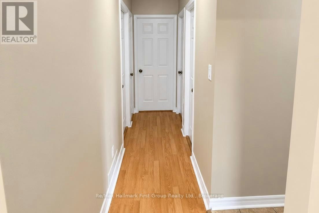 MAIN-78 Commerford Street, Thorold, ON, L2V 4R1 - 4